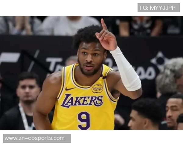 阿里纳斯：文班若能场均27分12篮板并夺DPOY将有望争夺MVP荣誉