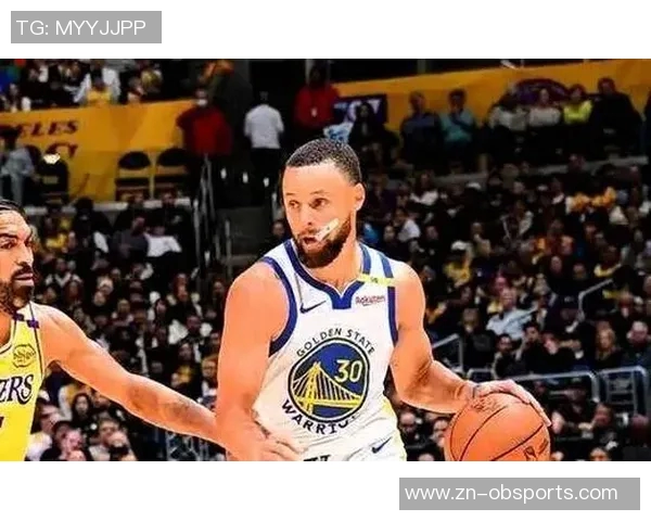 理查德成为球队历史第三位新秀单场30分5三分与库里穆迪并肩前行 理查德成为球队历史第三位新秀单场30分5三分与库里穆迪并肩前行